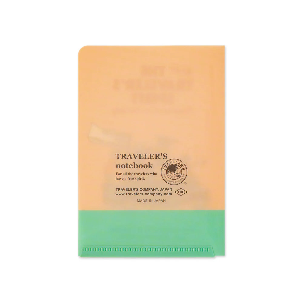PRE-ORDER TRAVELER'S notebook Clear Folder 2026 - Passport size