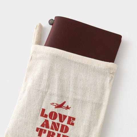 TRAVELER'S notebook Limited Edition LOVE AND TRIP Regular Red