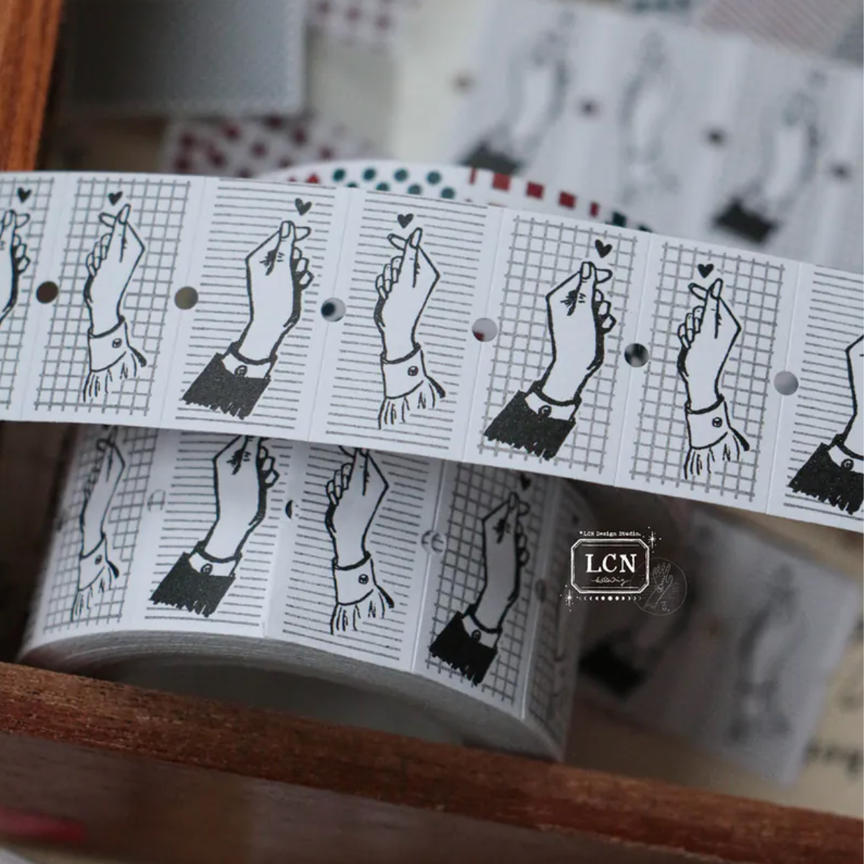 LCN Design Studio Label Stickers - Finger Heart