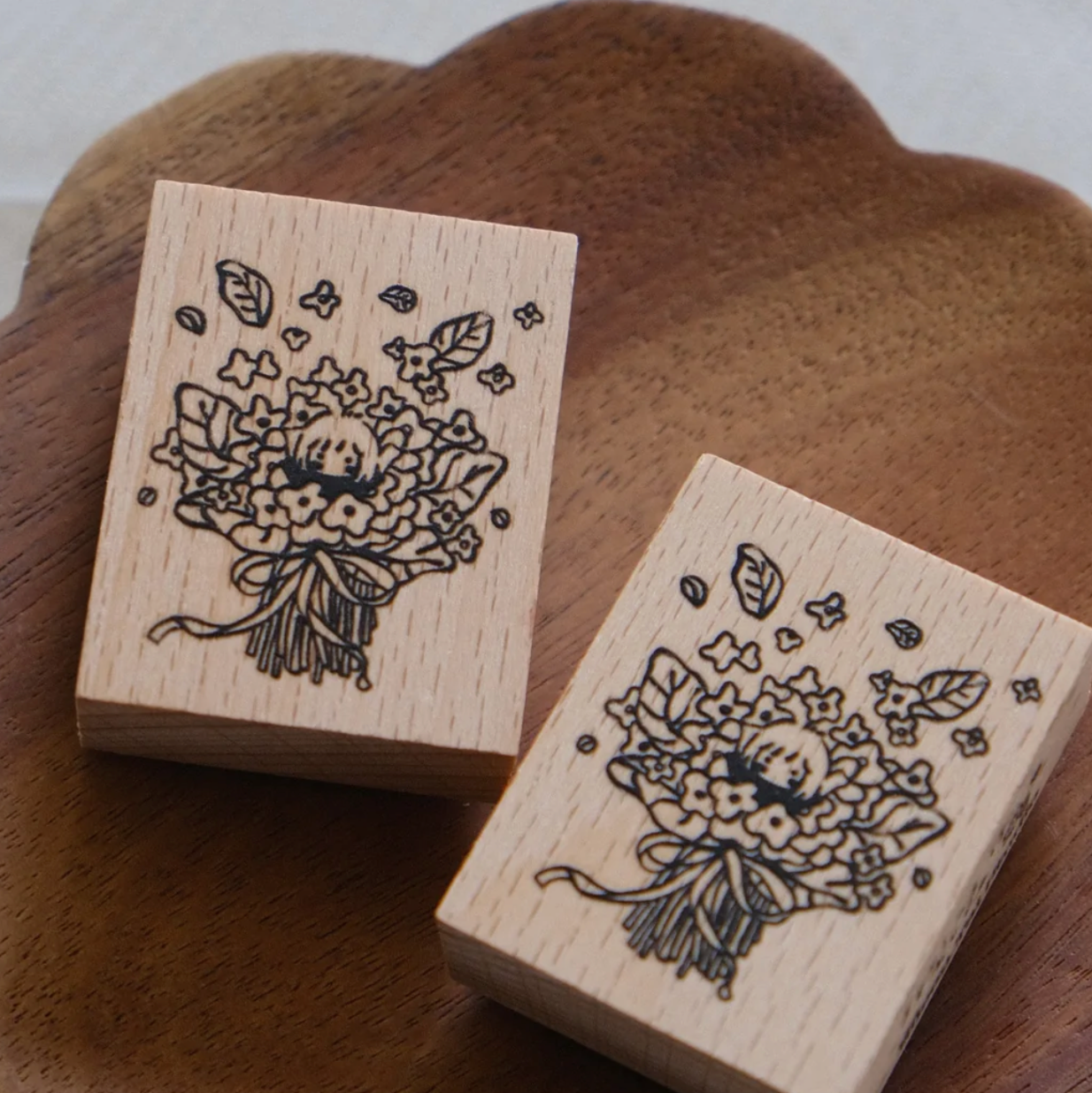 Eileen Tai Rubber Stamp - Bouquet of Flowers