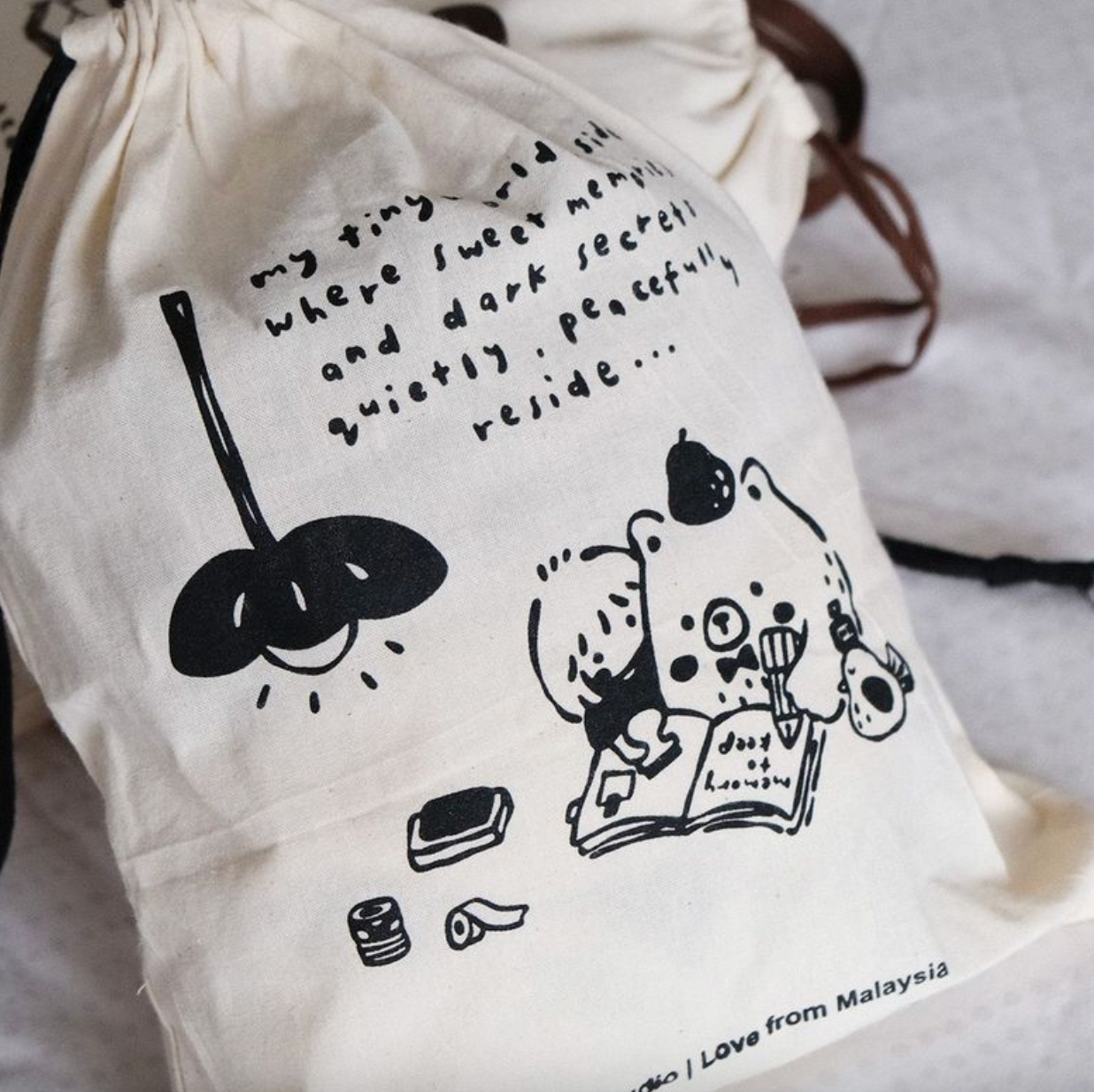 Eileen Tai Drawstring Pouch - My Tiny World Inside (Black)