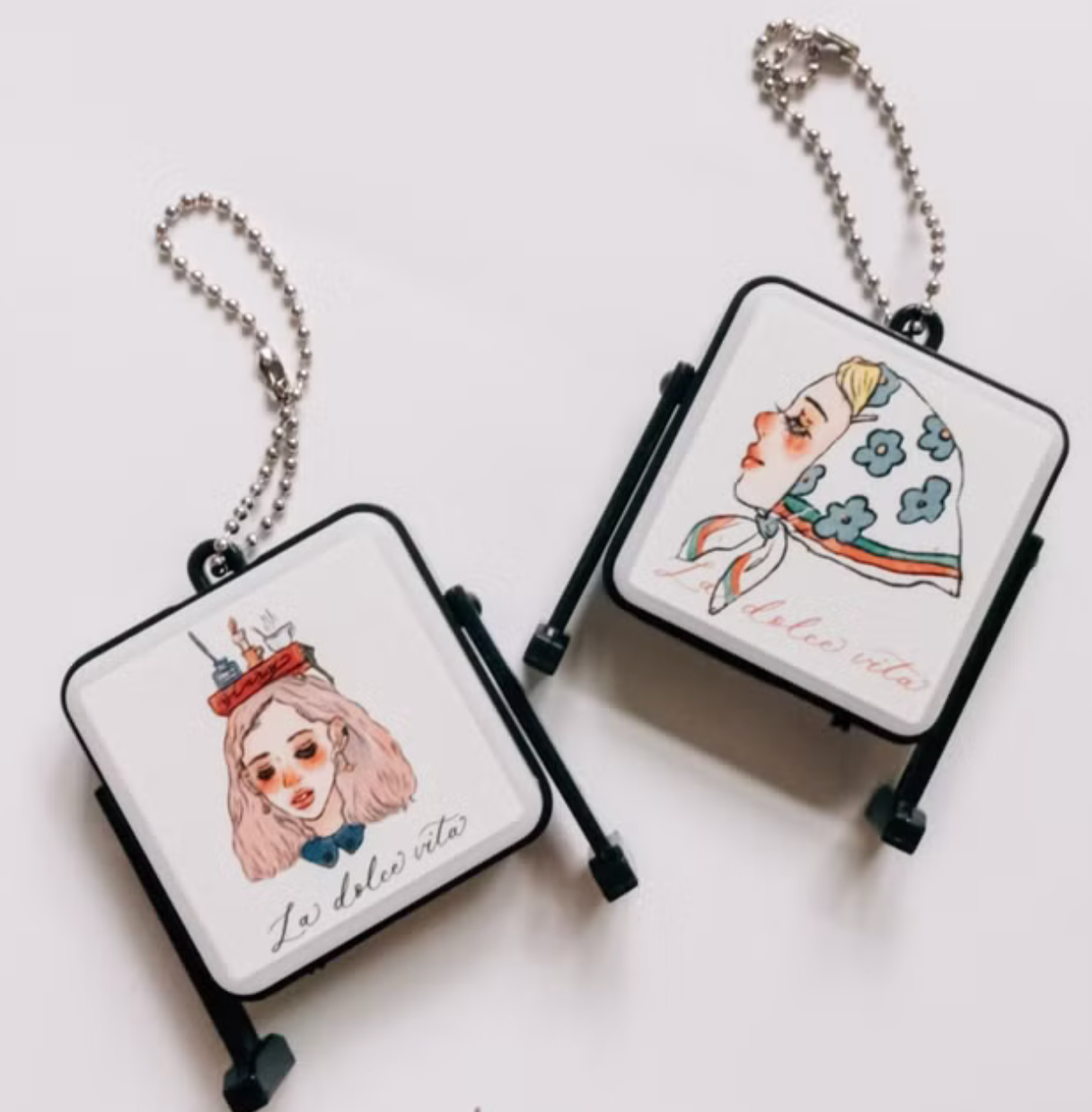 La Dolce Vita Sweet Life Signboard LED Keychain