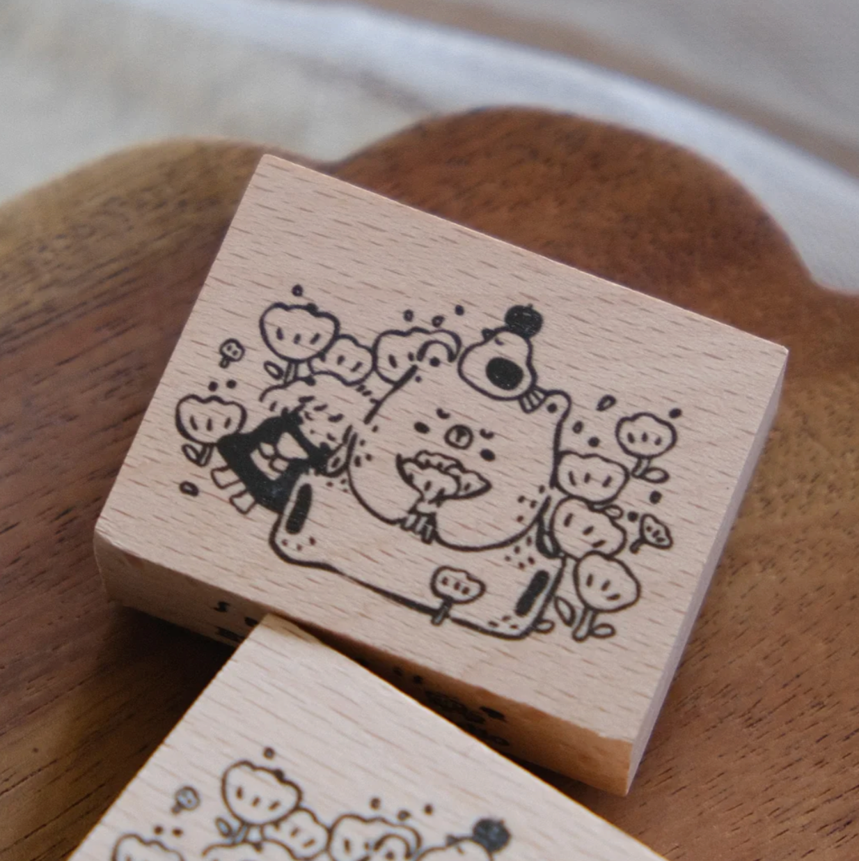 Eileen Tai Rubber Stamp - Flower Bear and Girl