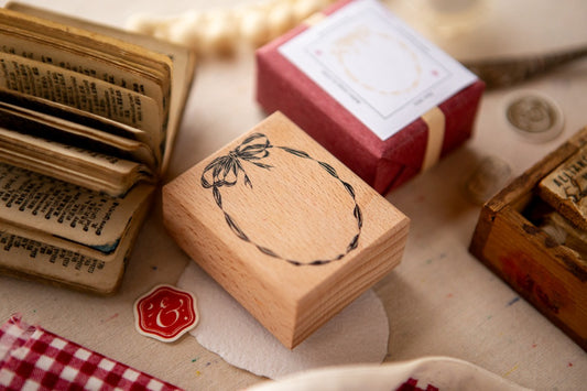 OURS Studio Rubber Stamp - Oval Ribbon Frame