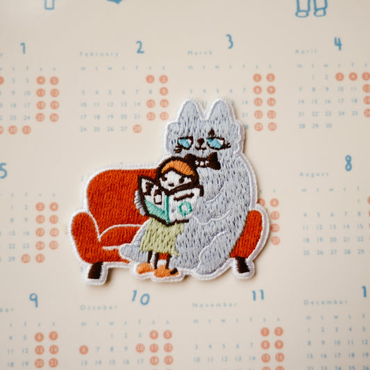 Teayou Neko Boyfriend Iron On Embroidery Patch - Reading